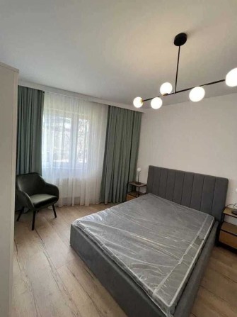 1 кімнатна квартира в новобудові в ближньому центрі - фото 1