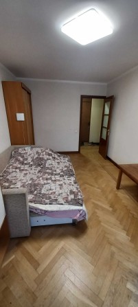 Здам довгостроково 1-кімнатну квартиру по проспекту Гонгадзе, 26а - фото 1