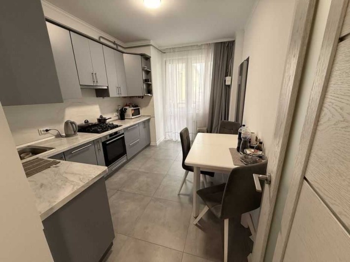 Оренда 2 кім. квартири по вул. Медової Печери - фото 1