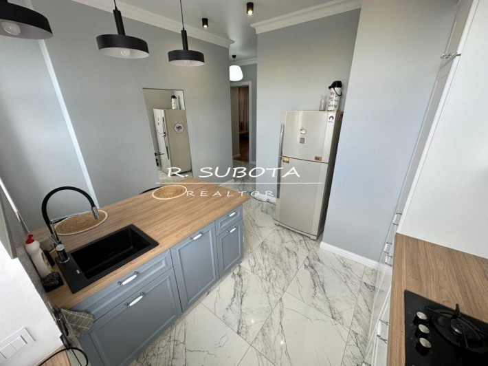 3к 70 м2 в центре Днепра по ул. Короленко парк Чкалова - фото 1