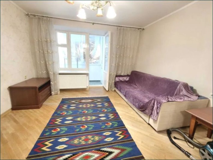 2*2-х кімн. квартиру р-н Метро* ТЦ Жито - фото 1