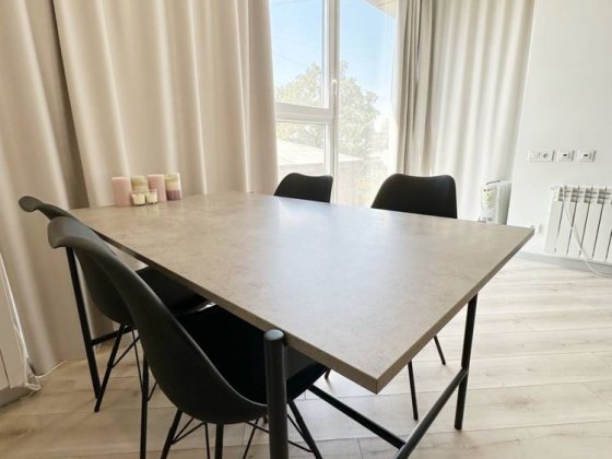 Квартира у багатоповерхівки Дніпро