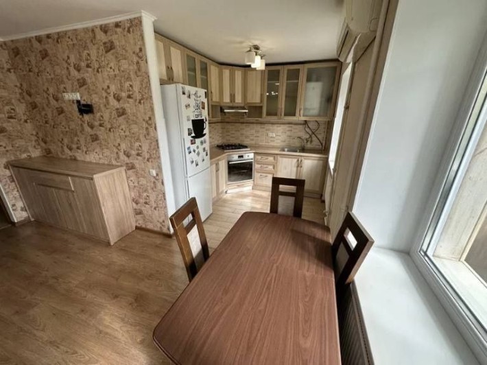 3 ком. Яхт-клуб- 8 Причал, 3/5, ремонт, 12т - фото 1