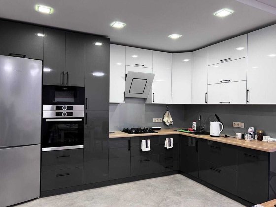 Оренда 2-кімнатної квартири з кухнею-студією на Сихові Львов