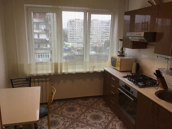 1кім кв вулиця Наукова Львов