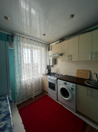 СДАМ -1 квартиру на 12 кварталi. - фото 1