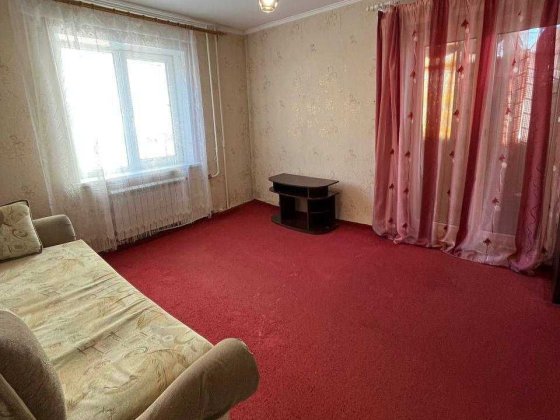 Сдам 1 комн квартиру на  Тополь-3 без посредников и комиссии, реальная Днепр