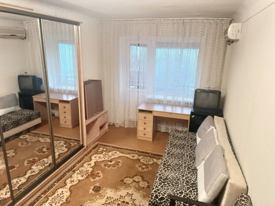 Сдам 1ком.кв. в Центре на Сичеславской набережной возе театра оперы Днепр