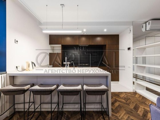 Соломʼянський р-н, будинок на 6 квартир,3к(88м2),укриття,басейн Киев