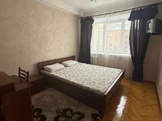 Сдаётся 3к  квартира 78 м., метро Лыбедская 3 минуты пешком Киев