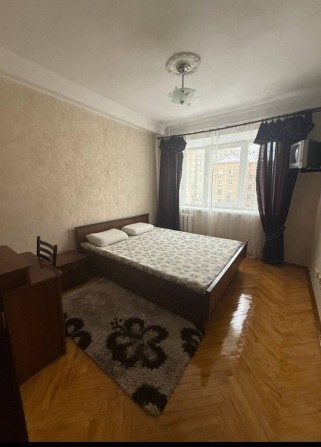 Сдаётся 3к  квартира 78 м., метро Лыбедская 3 минуты пешком - фото 1