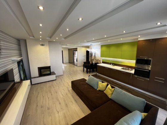 ЖК Ліпінка  3-кімнатна Киев