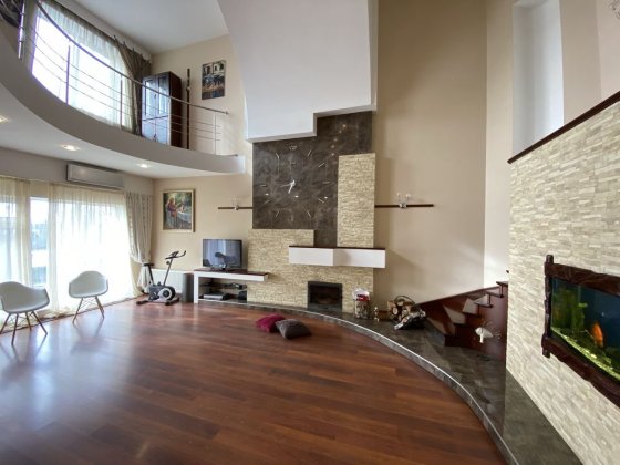 Шикарная 3к в коттедже с гаражом