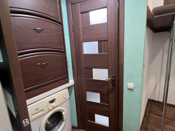 Сдам однокомнатную квартиру в микрорайоне Лески, возле 52-й школы.т1