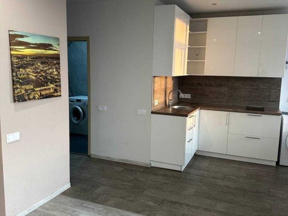 Здається довгостроково видова 1-кімнатна квартира студія в ЖК Адамант Київ