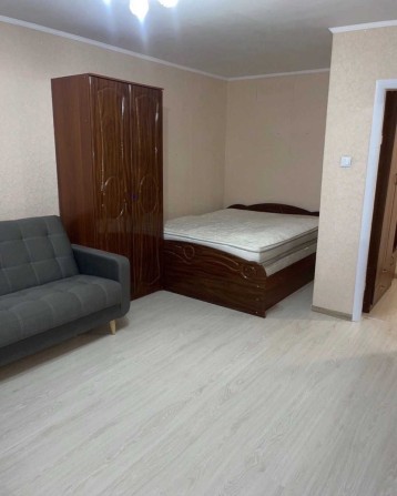 Сдам однокомнатную квартиру.т1 - фото 1