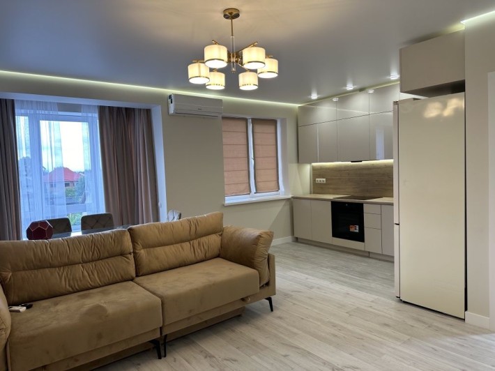 2 кк, 68 кв.м.поряд з Британським кварталом - фото 1