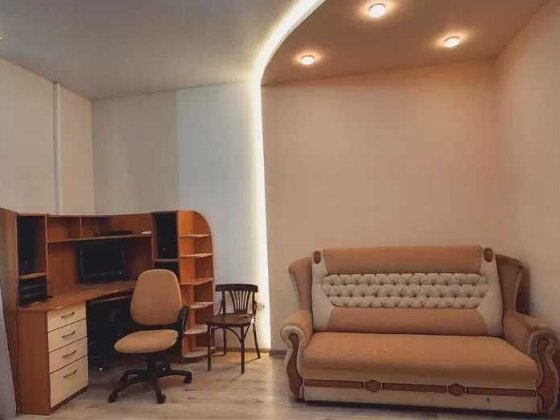 Сдам 2 комн!Центр 10мин!Косметический ремонт! Дніпро