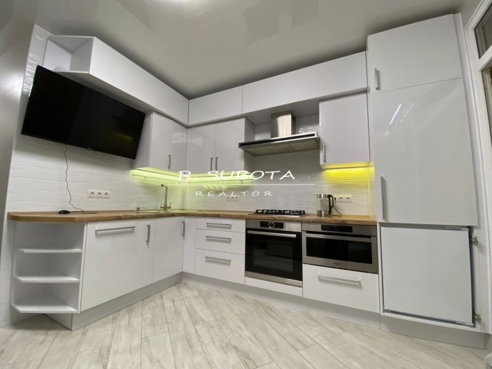 2к студия в ЖК Семейный Счастливый Рыбинский Грани пр. Гагарина - фото 1