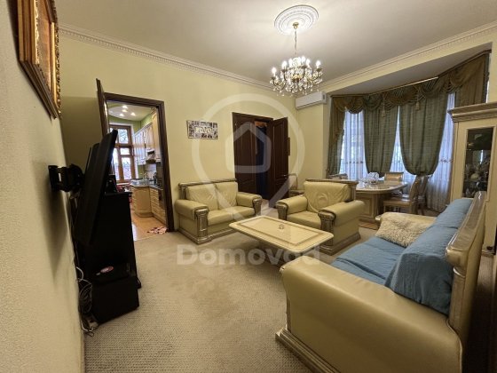 Сдам 4К-Кваритру, Центр, м. Ярослава Мудрого 5мин. шагом. Харків