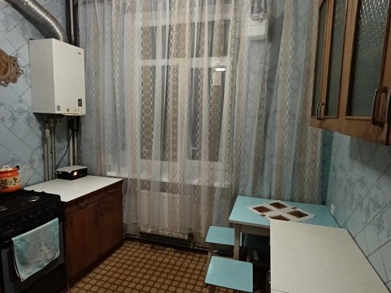 Сдаю 4 ком.кв. Центр мебель, техника, жилое состояние