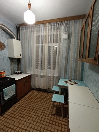 Сдаю 4 ком.кв. Центр мебель, техника, жилое состояние - фото 1