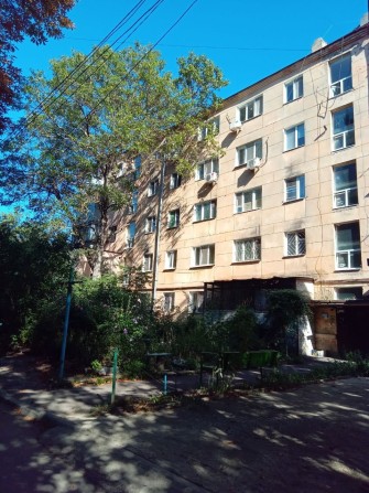 Срочно 2х-ком с ГАЗОМ на Черемушках ул. Рабина,27 /Генерала Петрова. - фото 1