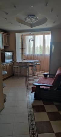 Сдам квартиру на Тополёвой 102м - фото 1