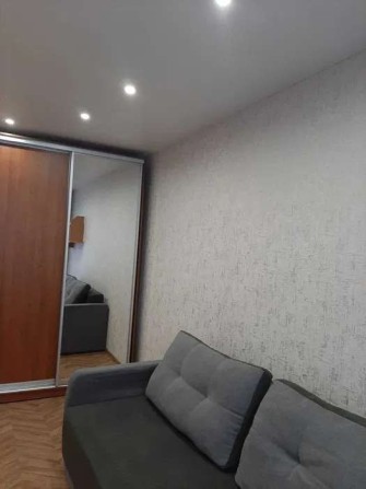 Сдам 1 кв метро Спортивная Защитн.Украины 5000 гр. - фото 1