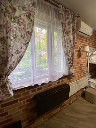 Сдам студию у моря СВЕТ НЕ ВЫКЛЮЧАЮТ - фото 1