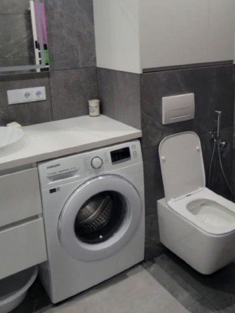 Сдам в аренду 1кв. с евроремонтом, м. Индустриальная - фото 1