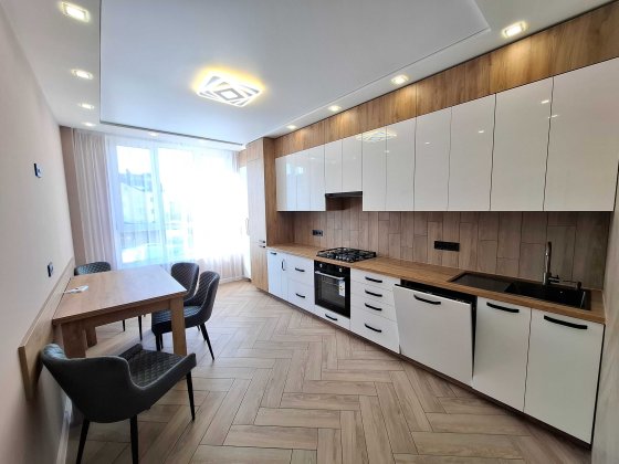 Оренда 2 кімнатної квартири у новобудові вул. Тролейбусна Львов