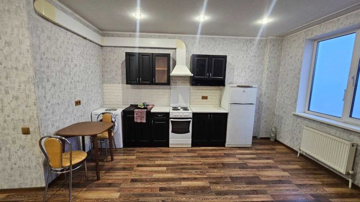 Сдам 1 комнатную студию - фото 1