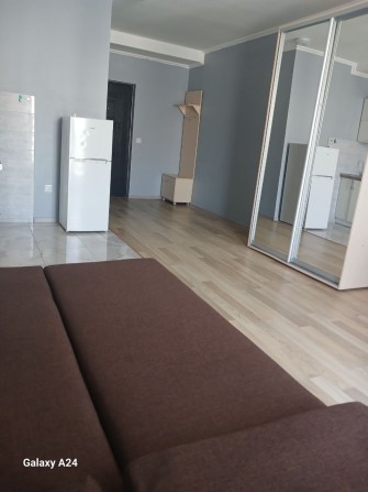 Сдам студию большую на Боровского ЖК Золотые Столбы,свет есть всегда - фото 1