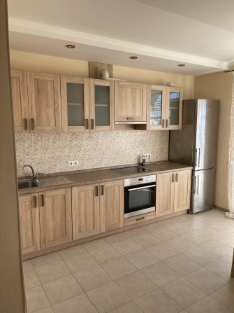 Сдам 1ую квартиру ЖК Одесский двор, Цветаева 11.Центр рядом.С животным - фото 1