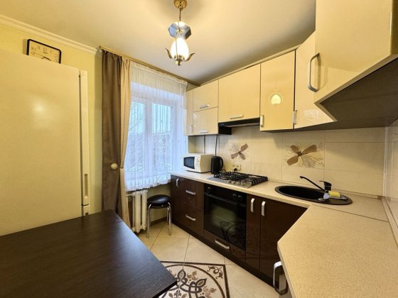 Оренда 2 кімнатної квартири в цегляному буд | вул. Володимира Великого Львов