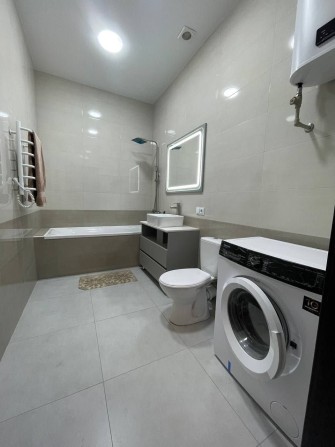 Сдам 1комн квартиру в центре в новострое - фото 1