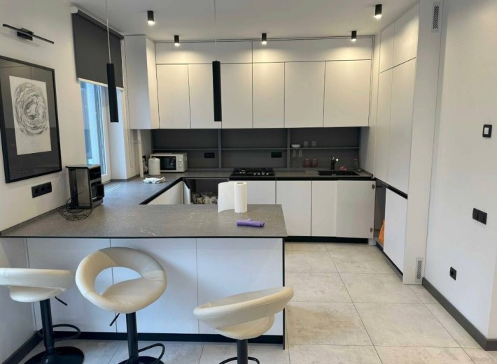 Оренда 3 кімн квартири ЖК Бейкер Стріт Шерлок Холмс вул Пекарська - фото 1