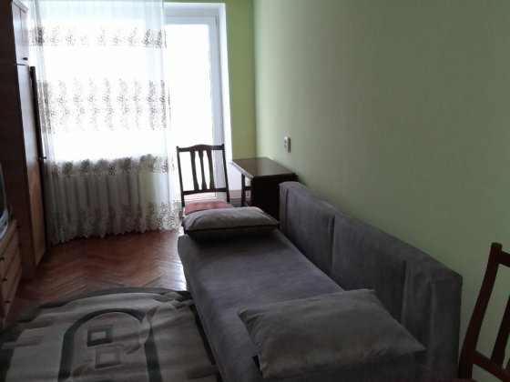 Судам 1 квартиру в Немышлянском р-не ул.Туркистанская, на 1м эт ц4000 Харків