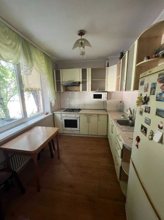 Сдам 1-о комнатную квартиру возле метро Студенческая 2-е минуты! - фото 1