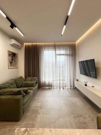 Сдам ЖК Гринвуд , кухня студия и спальня с видом на море - фото 1