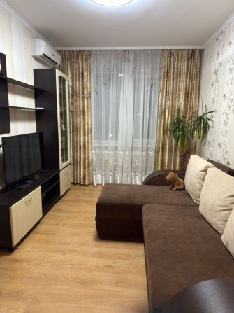 Здам в оренду 2 кімнатну квартиру на Олексіівці, пр.Перемоги,65А - фото 1