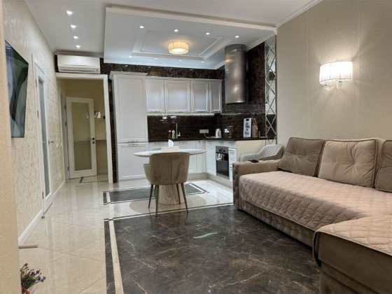 Сдам 2х комн квартиру в центре в новострое Харків