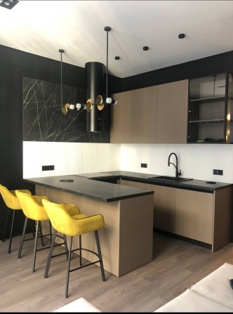 Сдам длительно стильную  3 комн.Аркадия Элегия парка 15 этпж - фото 1