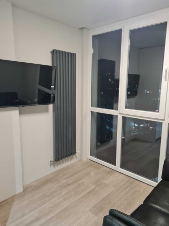 Стильна 1 кім + кухня вітальня біля центру, ЖК Велика Британія - фото 1