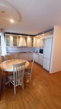 Сдам 2-х к квартиру 6.5 ст Фонтана Клубничный пер Свет есть! - фото 1