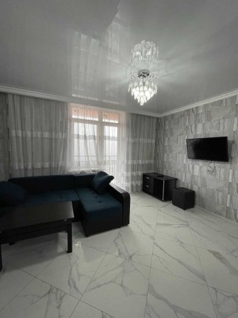 Сдам 1 ком.кв. с кухней студией в ЖК. Дмитриевский на Жаботинского 56а - фото 1