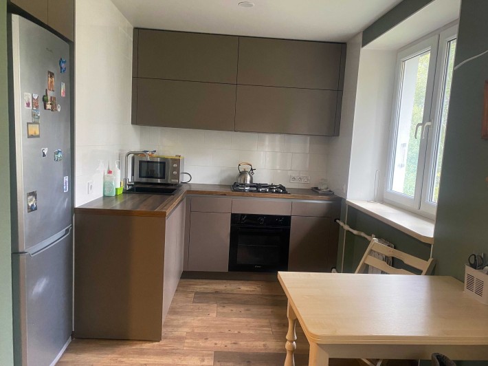 Здається сучасна квартира на І.Рабіна, Дві спальні та кухня-вітальня. - фото 1