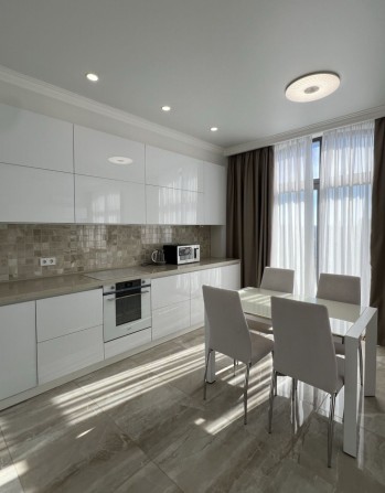 Срочно сдам квартиру в ЖК"Граф", ул.Азарова 8.Вид моря! - фото 1