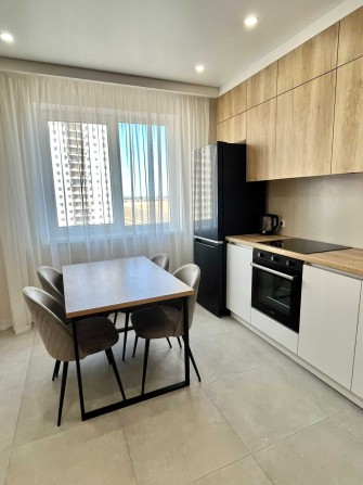 Сдам 1 ком квартиру на Сахарова. Кадорр. Первая аренда. - фото 1